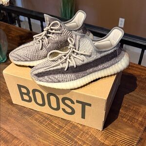 Yeezy boost 350 v2